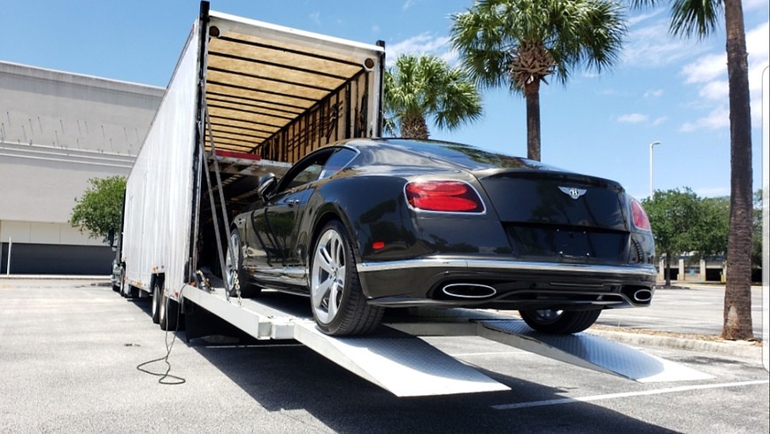 Enclosed trailer with 2 levels for enclosed auto transport